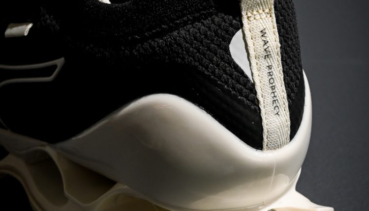 MIZUNO WAVE PROPHECY beta-4