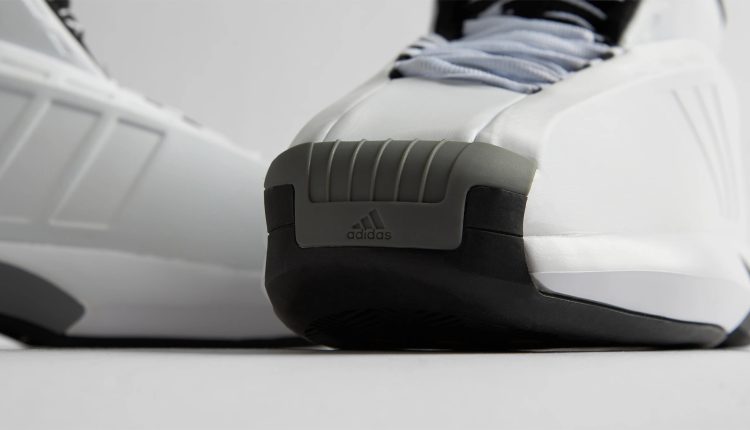 kobe-bryanr-adidas-crazy-1-stormtrooper-gy3810 (2)