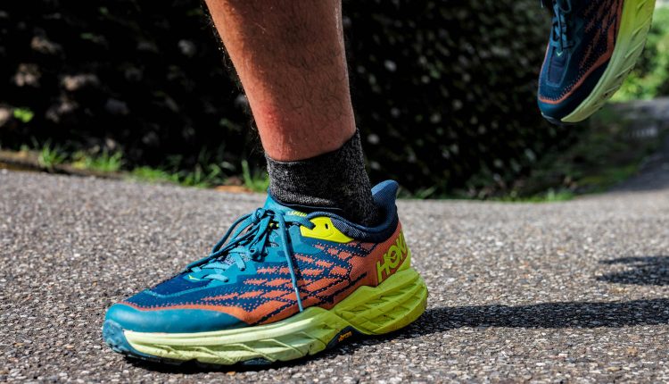 hoka-speedgoat5-trailrunning-shoe-review-91004903