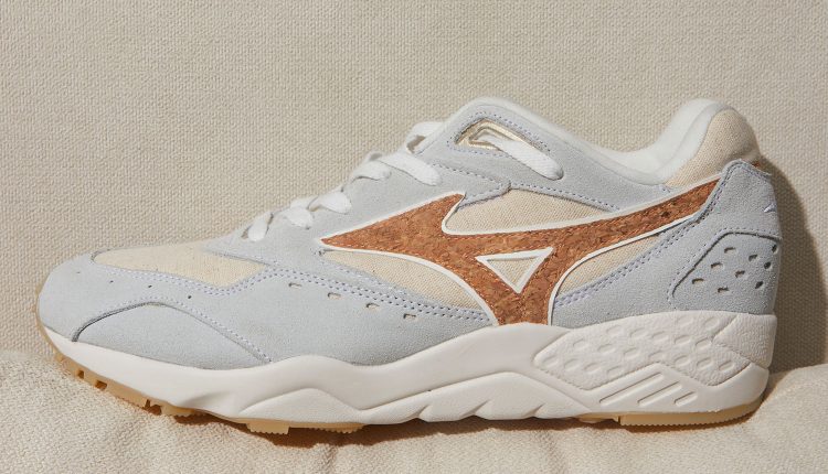 mizuno-undyed-pack-condenter-sky-madel-city-wind-01