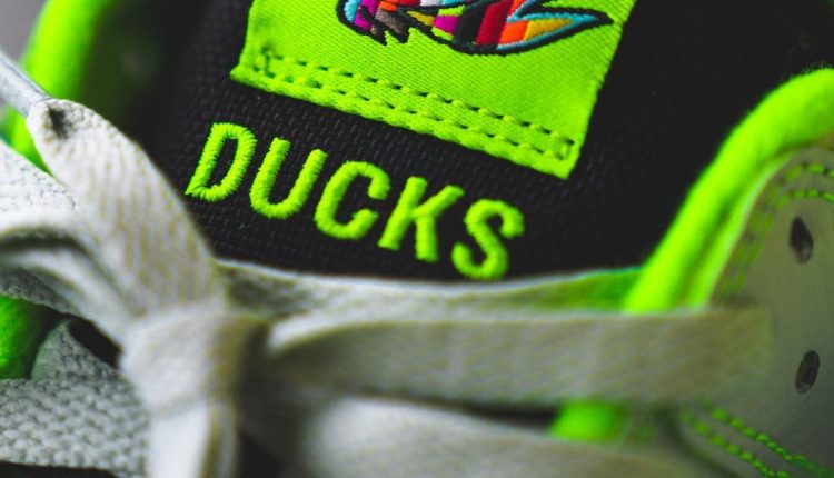 oregon-ducks-nike-dunk-low-ducks-of-a-feather-5