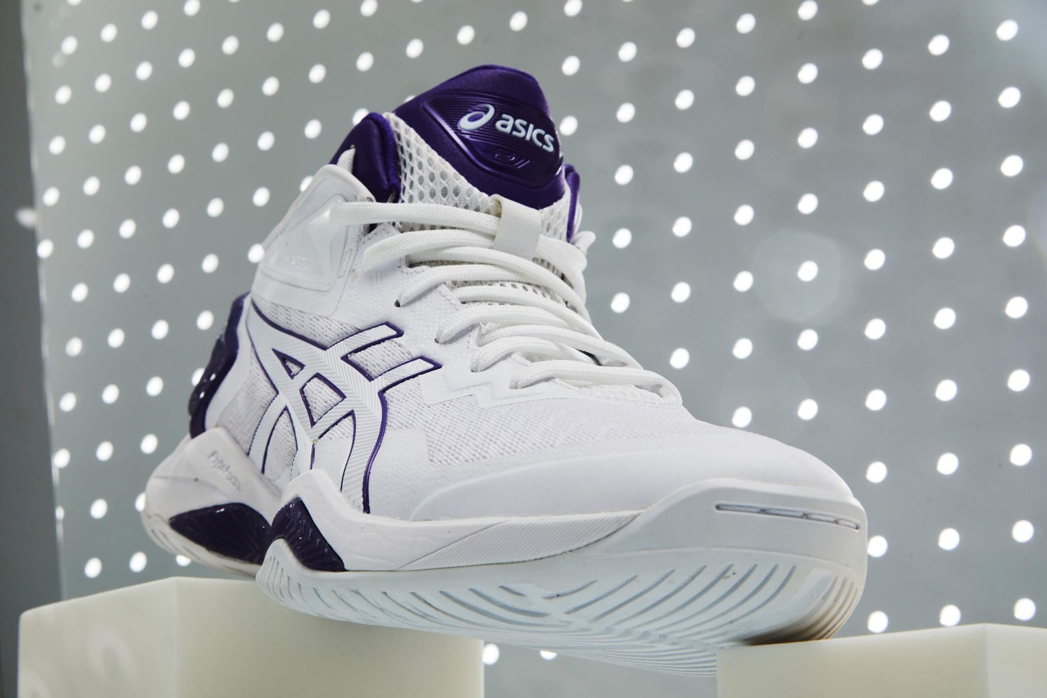 women's grandprø running sneaker lx