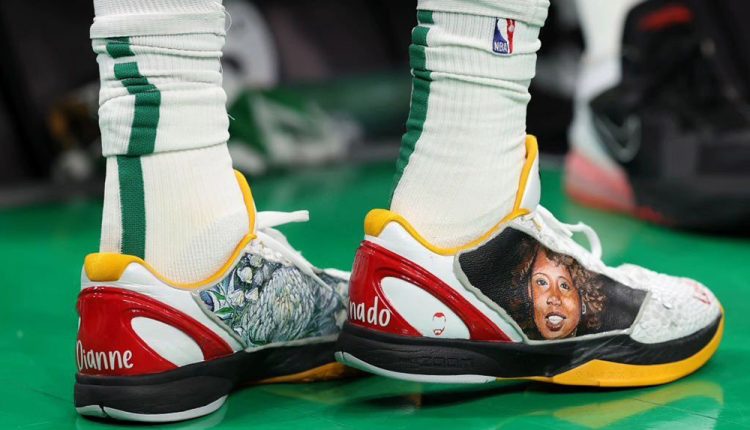 nba-playoffs-sneakers-collection-nike-kobe-5-protro-custom-jaylen-brown-02