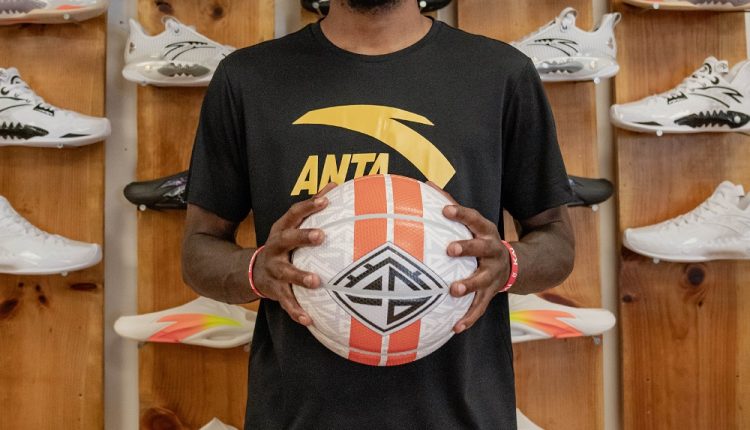 Kyrie Irving Signs With ANTA (2)