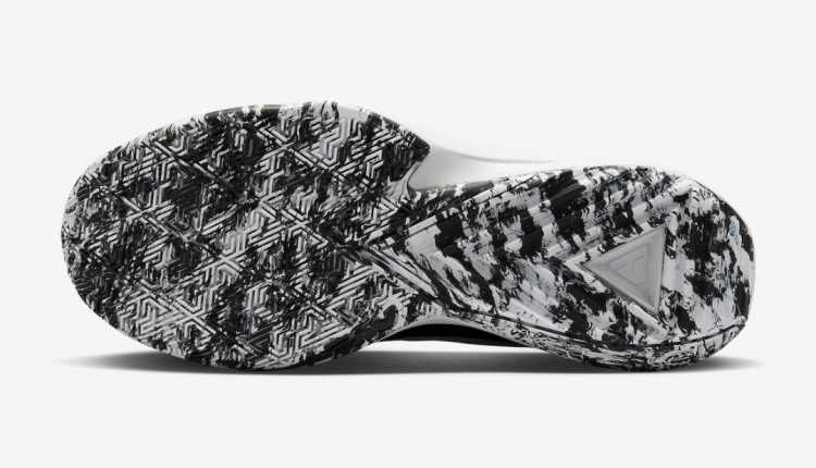 nike-zoom-freak-5-oreo-official-photos-6