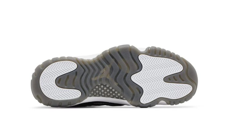 air-jordan-11-ie-low-bw-3