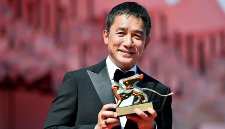 tony-leung-chiu-wai-receive-the-golden-lion-for-lifetime-achievement (2)