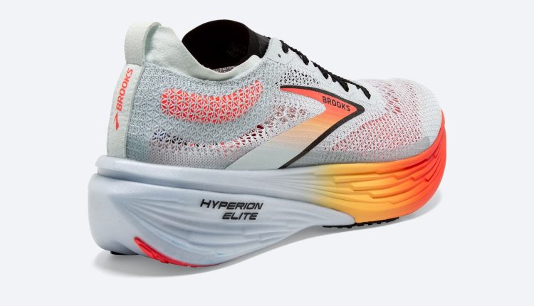 desiree-linden-2023-chicago-marathon-brooks-hyperion-elite-4-prototype (3)