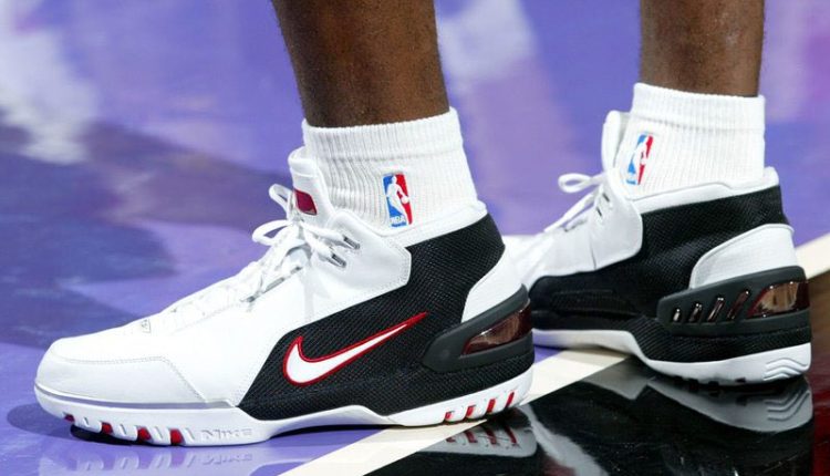 lebron-james-nike-lebron-nxxt-gen-pays-tribute-to-air-zoom-generation (4)