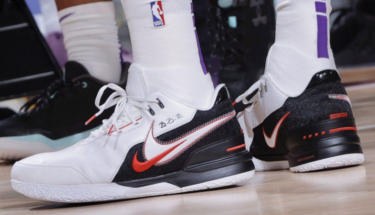 lebron-james-nike-lebron-nxxt-gen-pays-tribute-to-air-zoom-generation (5)