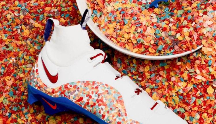 nike-lebron-4-fruity-pebbles-football-cleats (13)