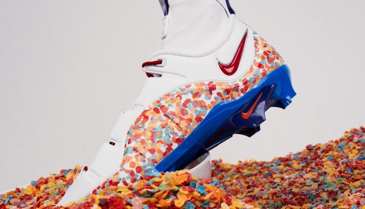 nike-lebron-4-fruity-pebbles-football-cleats (2)