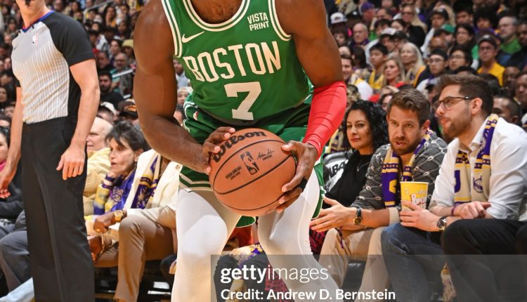 Jaylen Brown – Kobe 6 Protro Reverse (1)