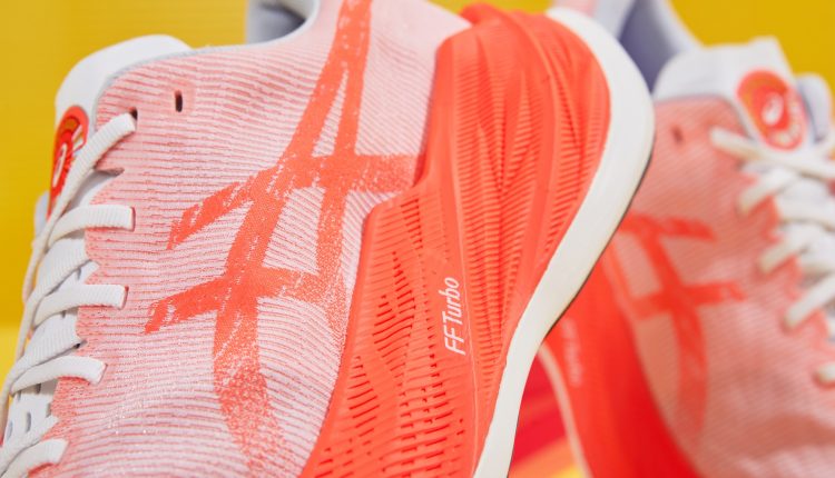 asics-running-centennial-of-speed-collection-hakone-ekiden (17)