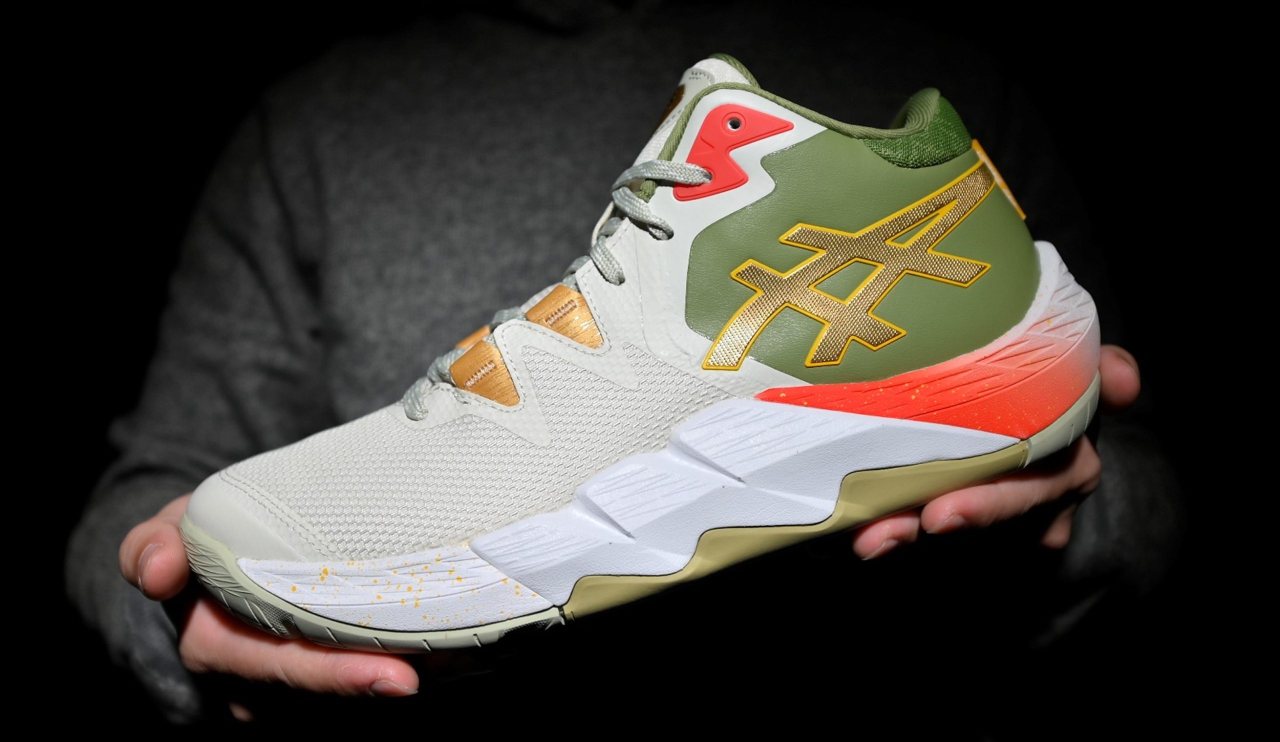 勘履訪客 / 這雙 ASICS UNPRE ARS 2 是屬龍的