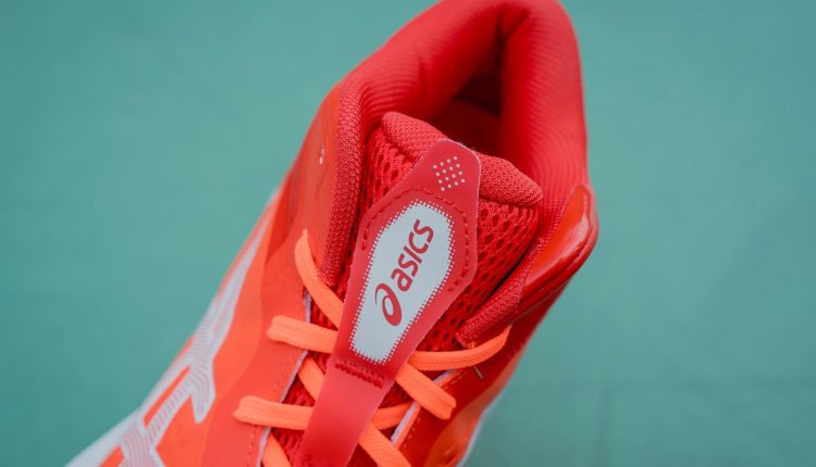 feature-asics-gelhoop-v16-and-v16-s (9)