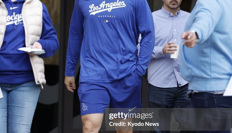 mlb-dodgers-shohei-ohtani-shares-first-photo-with-wife-mamiko-tanaka (2)