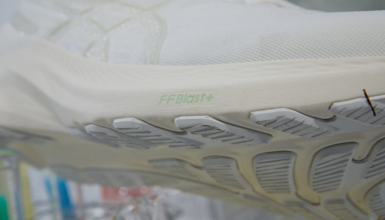 ASICS GT-2000 12 MIRAI (2)