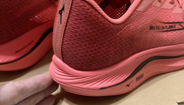 danny-lin-mizuno-wave-rebellion-flash-2-review-03