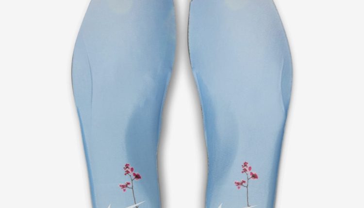 nike-air-foamposite-one-dmv-cherry-blossom-8