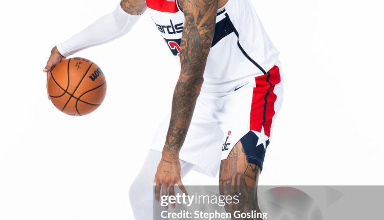 kyle kuzma sneaker free agent (2)