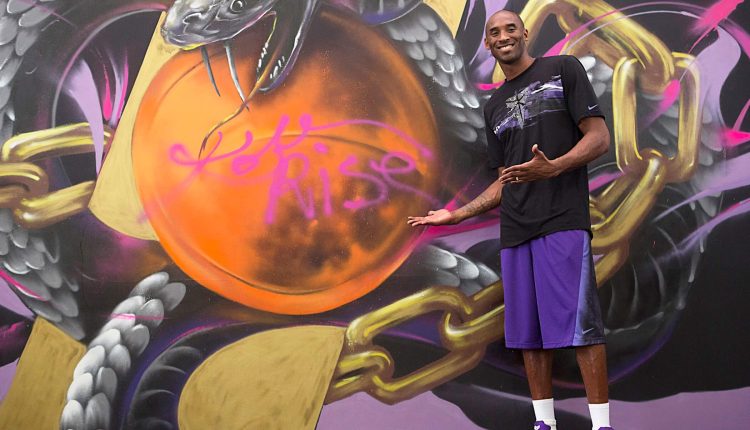 nike-kobe-9-elite-low-protro-hyper-grape-aka-moonwalker (2)