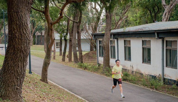 on-cloudsurfer-2-review-with-bruce-shih-studio-14