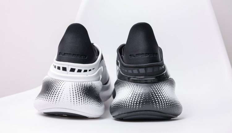 Under Armour Echo feature (106)