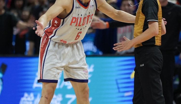 plg-2025-finals-g4-pilots-braves-shoes-5