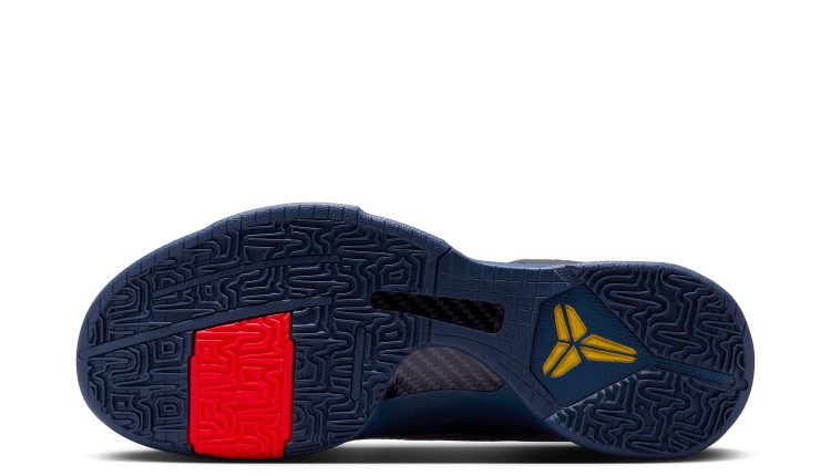 caitlin-clark-nike-kobe-5-protro-indiana-fever-im3207-400 (3)