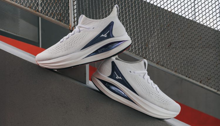 mizuno-neo-vista-2-feature-cover