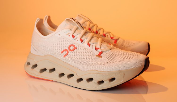 on-cloudsurfer-max-feature-06