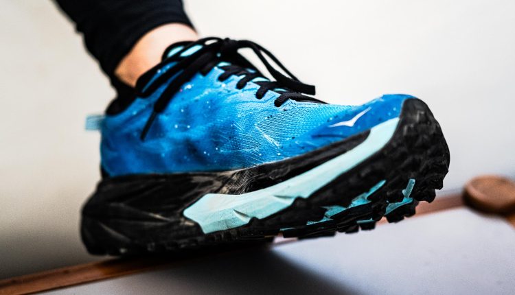 HOKA MAFATE 5 Topographic contour lines