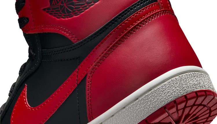 air-jordan-1-high-85-bred-re-release-2025-holiday-news-07