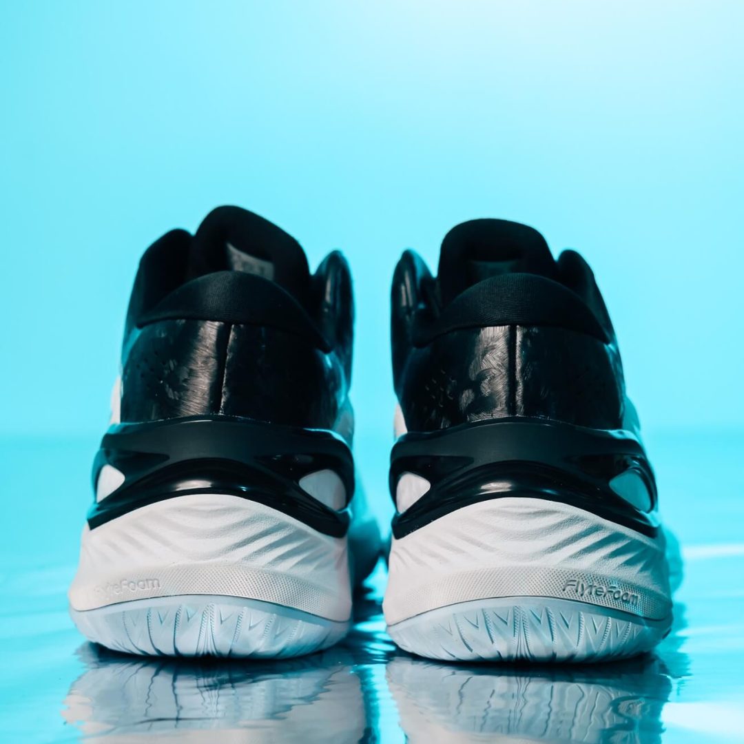 asics-gelburst-28-gelhoop-v17-s-white-silver (17)