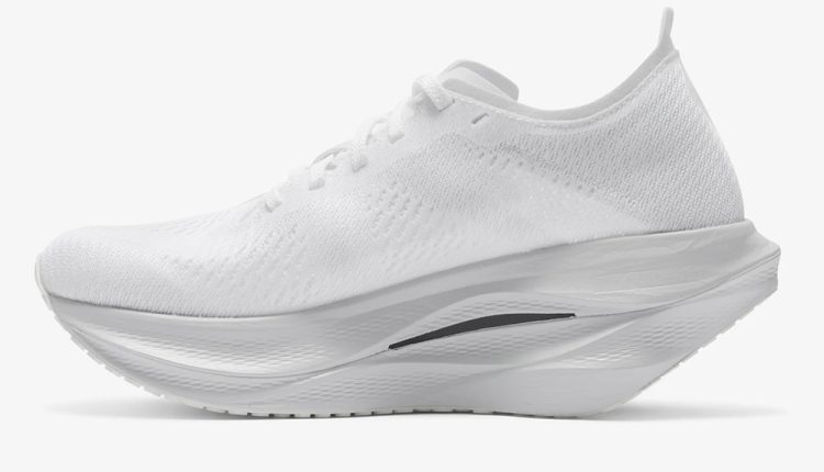 comme-des-garcons-x-mizuno-wave-rebellion-pro-3-news-04