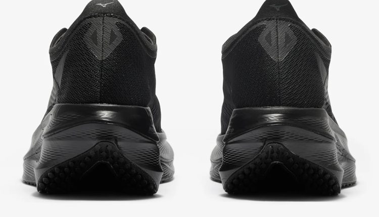 comme-des-garcons-x-mizuno-wave-rebellion-pro-3-news-05