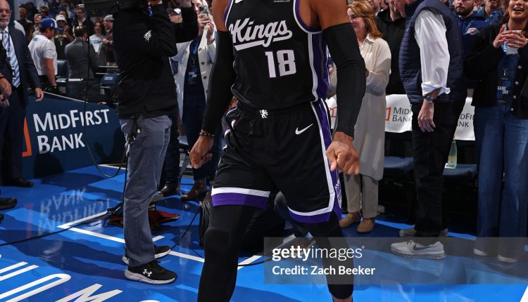 russell-westbrook-back-to-okc-air-jordan-28-se-pe (3)