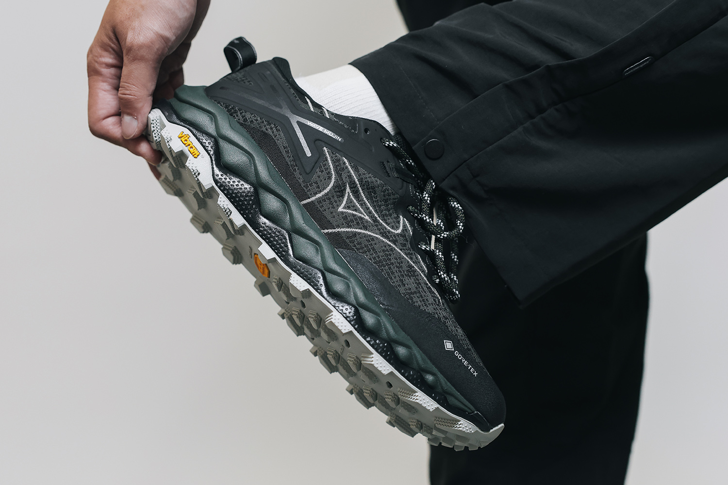 mizuno-wave-mujin-ls-maharishi-olive-unboxing-09