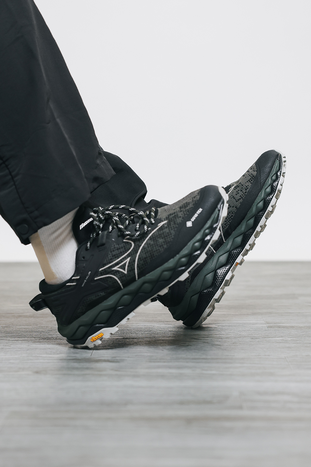 mizuno-wave-mujin-ls-maharishi-olive-unboxing-13